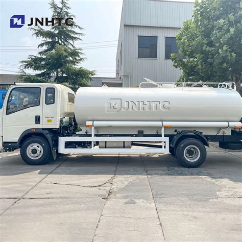 HOWO 6000liters High Pressure Water Sprinkler Truck 6ton Water Tank