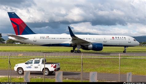 N Us Delta Air Lines Boeing Wl Photo By Alonso Cisneros Id