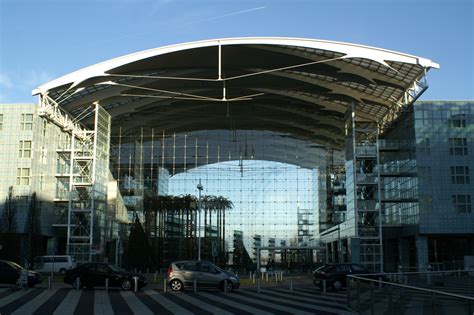 Hilton Munich Airport (Oberding, 1994) | Structurae