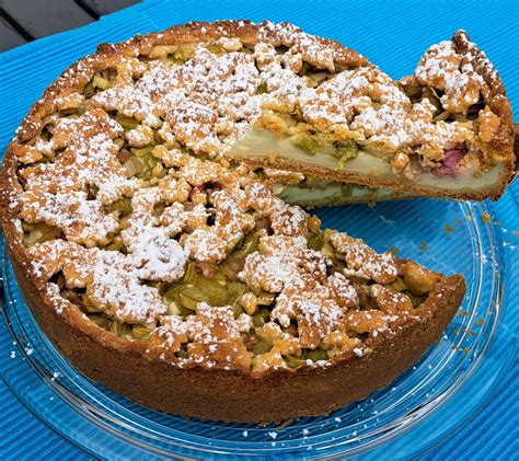 German Rhubarb Cake With Streusel And Pudding Ester Kocht