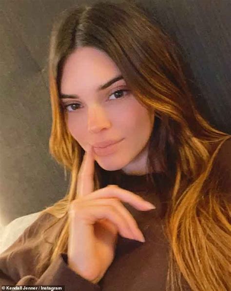 Kendall Jenner Looks Breathtakingly Beautiful As She Shares New Selfies