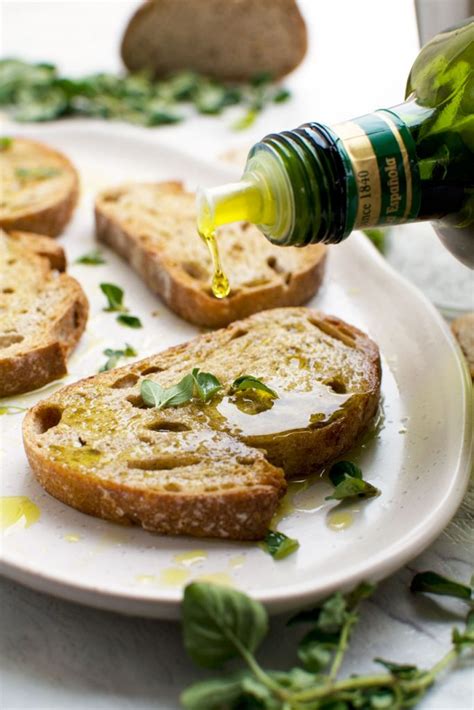 2 Minute Toasted Bread With Olive Oil And Salt The Easiest Side Dish