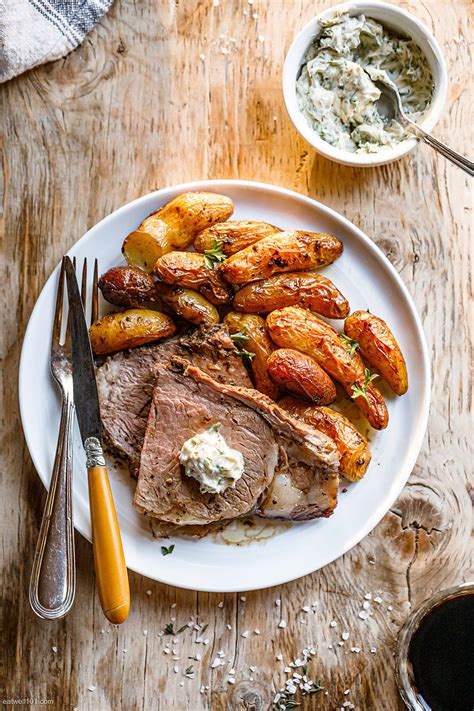 Roast Beef Recipe With Garlic Butter Potatoes How To Slow Roast Beef — Eatwell101