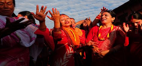 Female Devotees Throng Pashupatinath Temple On Teej In Photos