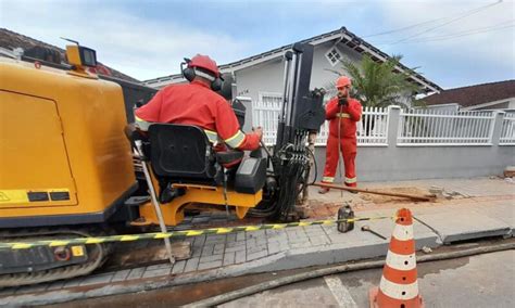 Guas De Joinville Investe R Milh Es Em Obra Na Rede De Gua Nos