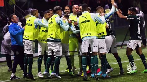 Abel e jogadores do Palmeiras mandam forças a Dudu após lesão Vídeo