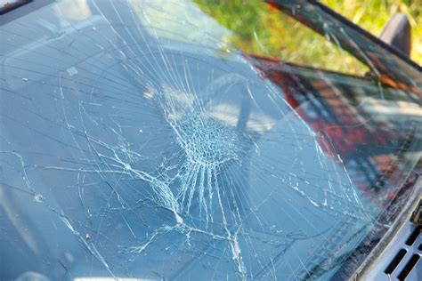 Essential Auto Glass Safety And Maintenance Tips