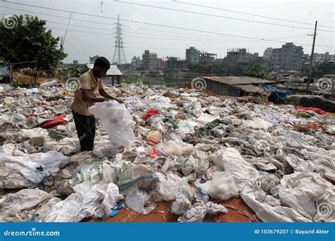 Buriganga River Pollution At Dhaka Editorial Photography Image Of