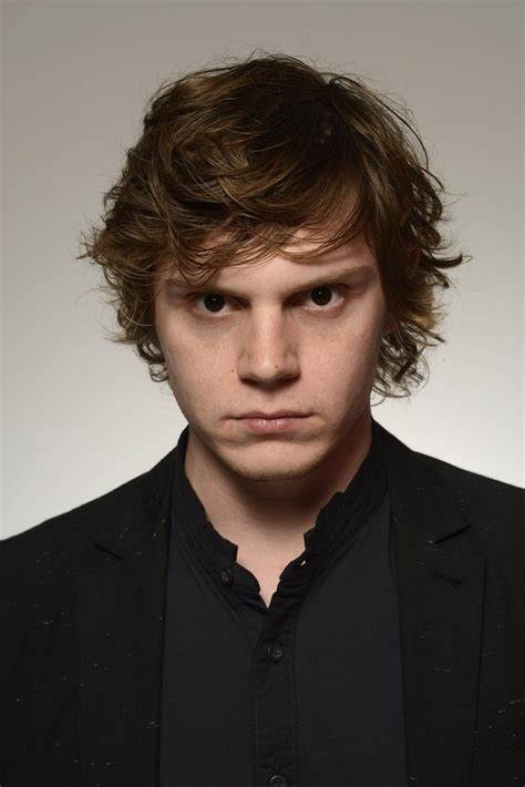 Evan Peters iPhone Wallpapers - Top Free Evan Peters iPhone Backgrounds - WallpaperAccess