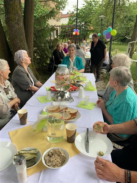 Grill pod lipą MOPR Słupsk