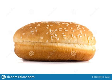 Petit Pain D Hamburger Sur Un Fond Blanc Image Stock Image Du Coupure