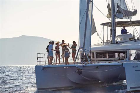 Santorin Luxuri Se Katamaran Kreuzfahrt Mit Mahlzeit Open Bar