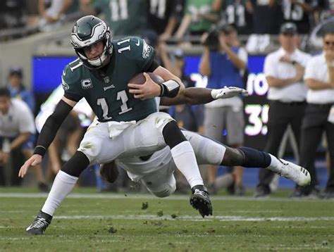 Carson Wentz injury: Philadelphia Eagles quarterback tore ACL, out for ...