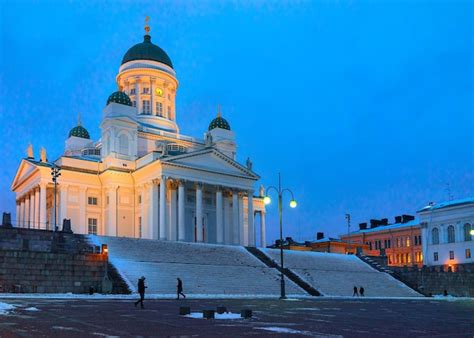 Premium Photo | Helsinki cathedral at senate square, finland in winter ...