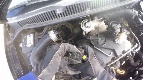 Volkswagen Polo Tdi Clean Egr Valve Light Motor Youtube