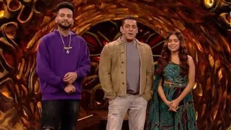 Bigg Boss 17 Elvish Yadav Appears On Weekend Ka Vaar Amid Snake Venom