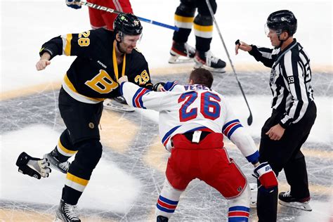 Rangers overwhelmed in road contest to Bruins, 4-2 | amNewYork