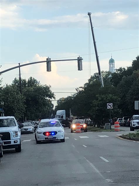 Stonewall Jackson Statue Removed From Its Pedestal On Richmonds Monument Avenue 8news