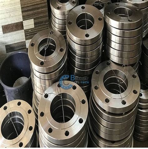 ASTM A105 SS 304 Sorf Flange For Oil Industry Size 1 5 Inch At Rs