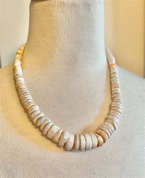 Vintage Graduated Puka Shell Choker Necklace Hawaiian Surfer Barrel