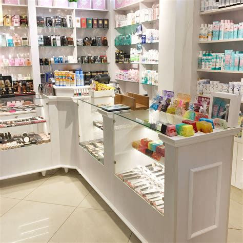 Cosmetic Shop Interior Design Small Space - BEST FURNITURE IDEAS