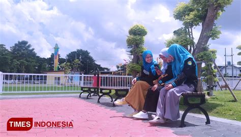 Makin Cantik, Begini Wajah Baru Alun-alun Jombang Sekarang - TIMES ...