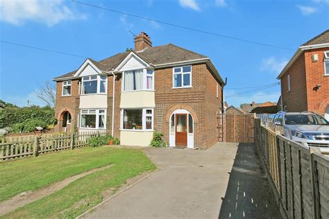 Martin And Co Westbury 3 Bedroom Semi Detached House Let In Deverill Road