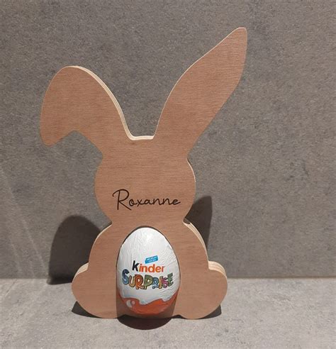 Houten Paashaas Met Kinder Surprise Zonder Naam