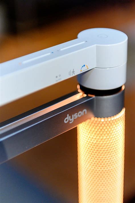 Le Nuove Lampade Dyson Che Riproducono La Luce Naturale Wired Italia