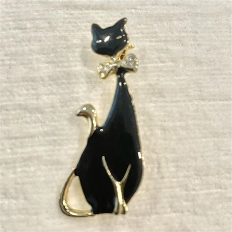 Vintage Black Enamel Cat Brooch Pre Owned Depop