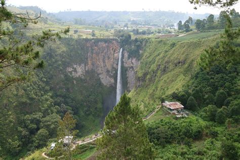 5 Lokasi Wisata Yang Menarik Saat Berkunjung Ke Berastagi Sumatera