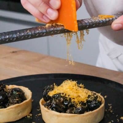 Recette de Tartelette aux escargots gratinés à la mimolette vieille et