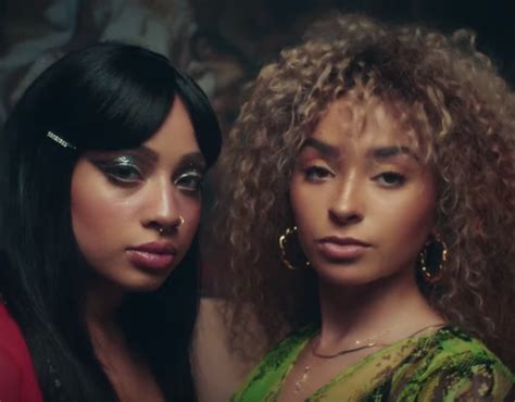 Ghandi El Chamaa Film Production Ella Eyre Feat Kiana Ledé Banx