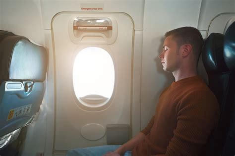 Notausgang Im Flugzeug Wer Dort Sitzen Darf Und Wer Nicht