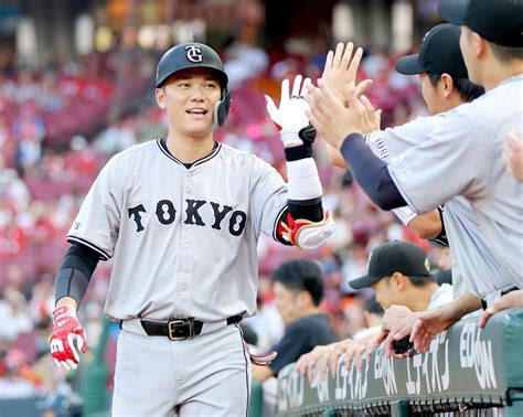 【巨人】11安打で首位攻防の初戦に快勝 菅野智之、開幕から敵地10連勝＆リーグトップ14勝目 スポーツ報知