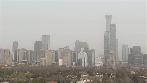 Las peores tormentas de arena del año golpean varias áreas del norte de