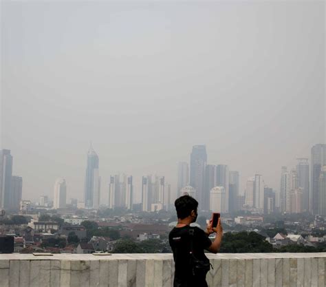 FOTO Polusi Udara Jakarta Masih Menjadi Yang Terburuk Di Dunia