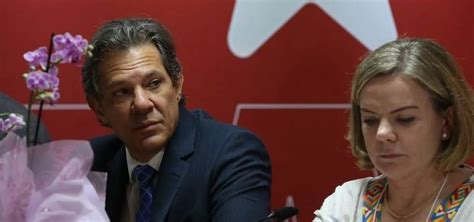 Haddad E Gleisi Divergem Em Evento Do Pt Sobre Rela O Entre D Ficit