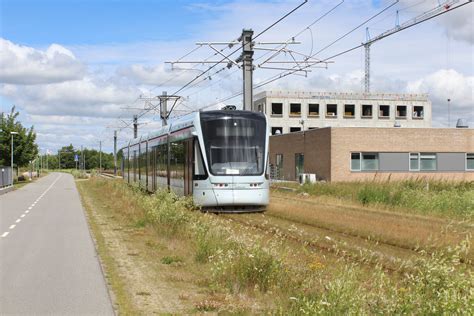 Århus Aarhus Letbane Ein Tw auf der Letbanelinie Straßenbahnlinie