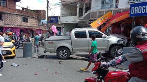 Denuncias Antioquia On Twitter Accidente De Tr Nsito En Don Tranquilo