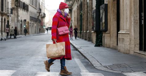 Decreto Natale L Italia Torna Arancione Per Un Giorno Ecco Cosa Si