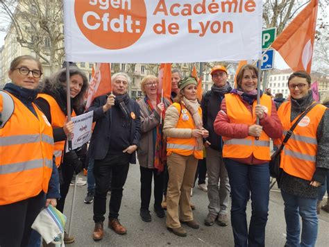 Mobilisation intersyndicale Éducation en danger SGEN CFDT Académie