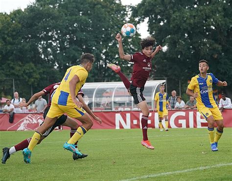 1 FC Nürnberg U17 Torjäger aus dem Aufzug