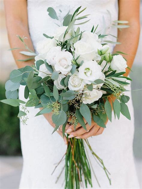 Un Bouquet Di LISIANTHUS EUCALIPTO E Gardenie Bouquetsposa