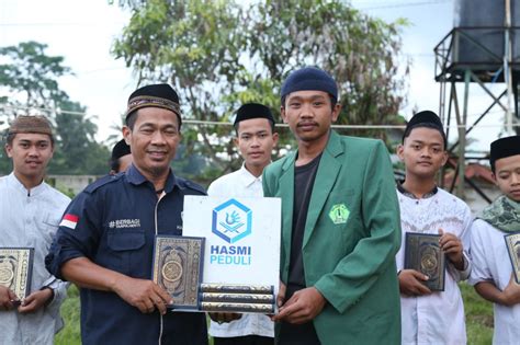 Distribusi Wakaf Al Quran Hasmi Peduli Ke Ponpes Miftahul Huda Al