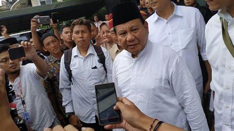 Breaking News Siang Ini Prabowo Ziarah Ke Makam Soeharto Di Giribangun