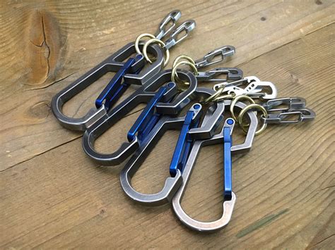 Titanium Key Carabiner Distributor Clip