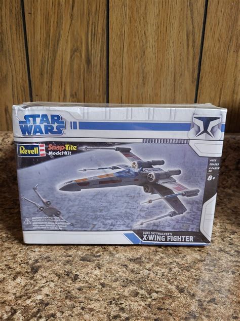 NEW Revell Star Wars Luke Skywalker S X WING FIGHTER Snap Tite Kit