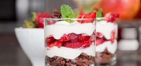 National Strawberry Parfait Day Notas Dulces Postres En Vaso Dulces