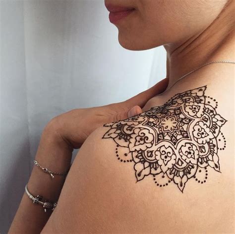 26 Striking Henna Designs That Will Leave You Breathless Mandala